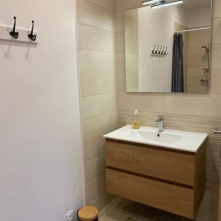 Apartment Les Salines De La Roquette Arles